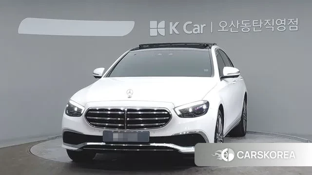 Mercedes-Benz E-Class W213 2021 Белый из Кореи