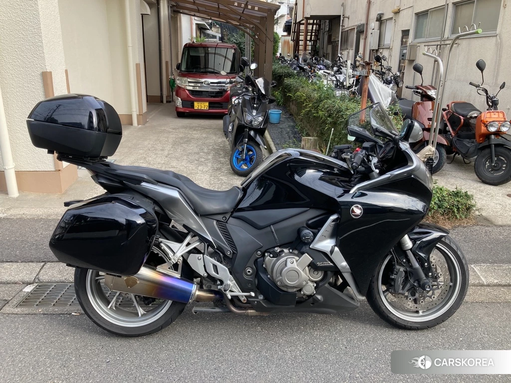 Проданный Honda VFR1200F DCT 2011 из Японии, фото 2