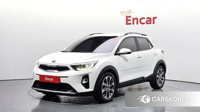 Kia Stonic 2019 Белый из Кореи