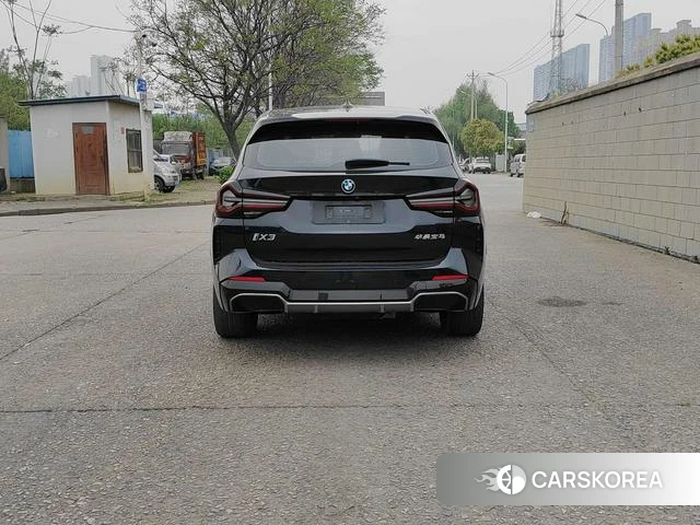 BMW iX3 2024 Черный из Китая