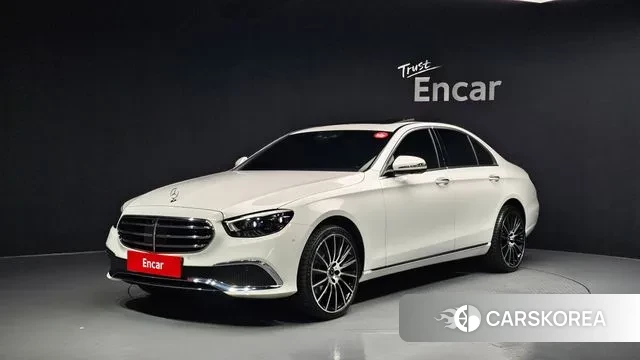 Mercedes-Benz E-Class W213 2023 Белый из Кореи