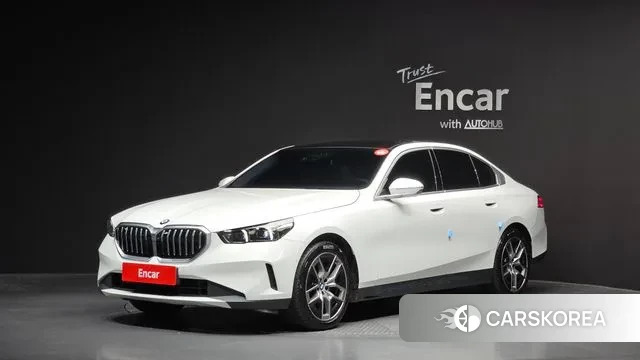 BMW 5 Series (G60) 2023 Белый из Кореи