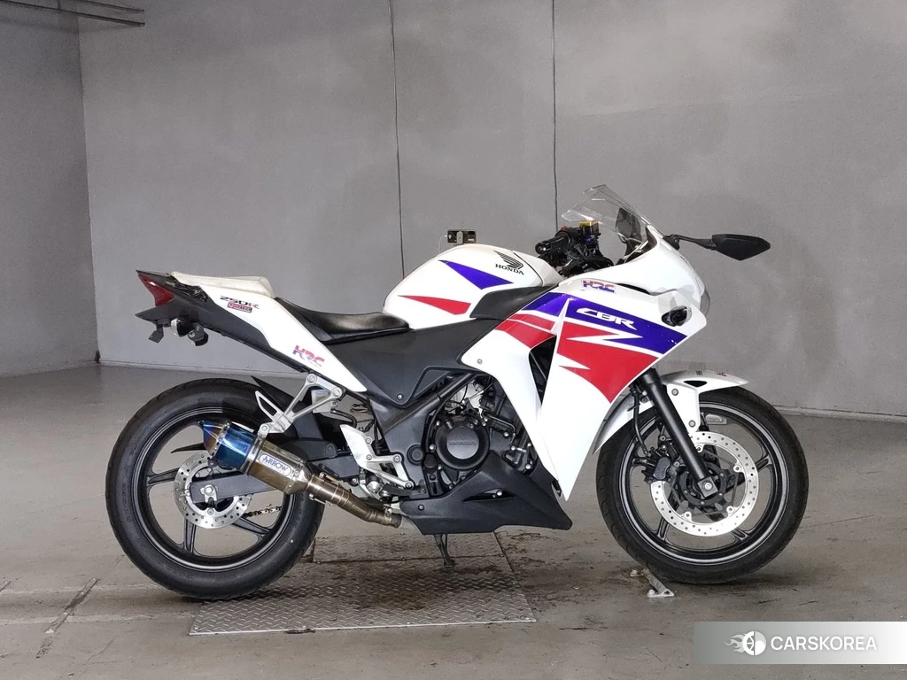Проданный Honda CBR250R 2013 из Японии, фото 2