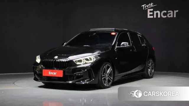 BMW 1 Series (F40) 2023 Черный из Кореи