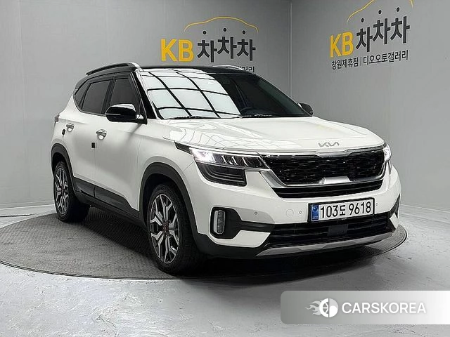 Kia Seltos 2022 Белый из Кореи