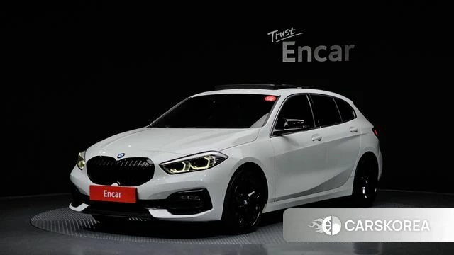 BMW 1 Series (F40) 2020 Белый из Кореи