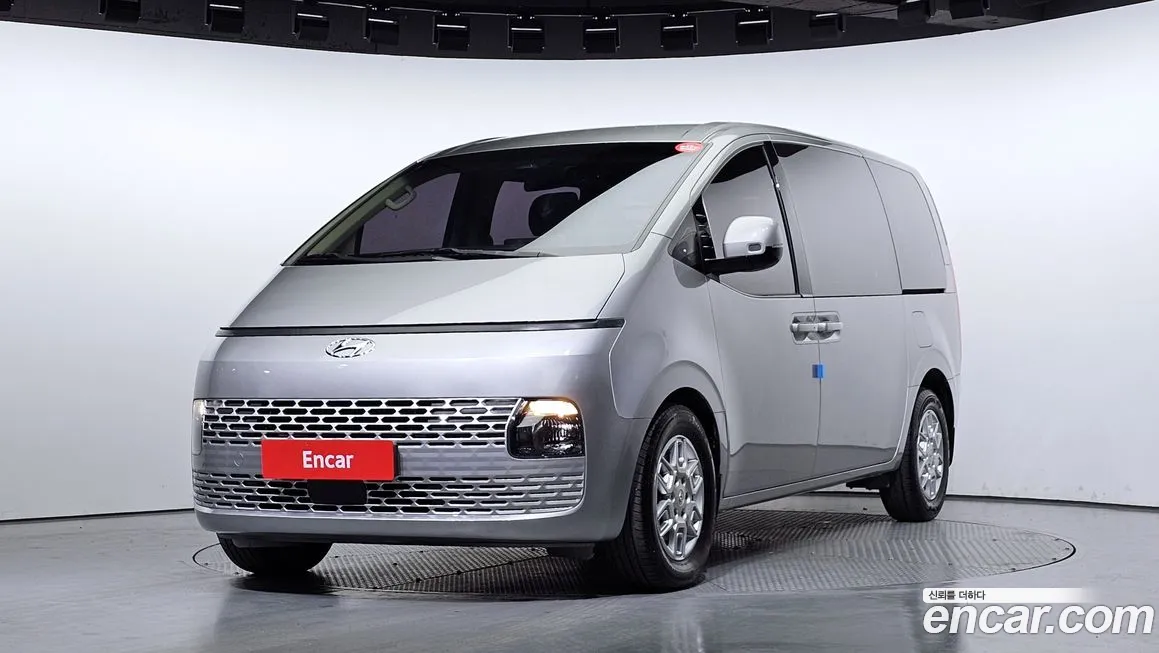 Hyundai Staria 2022 Серебряный из Кореи