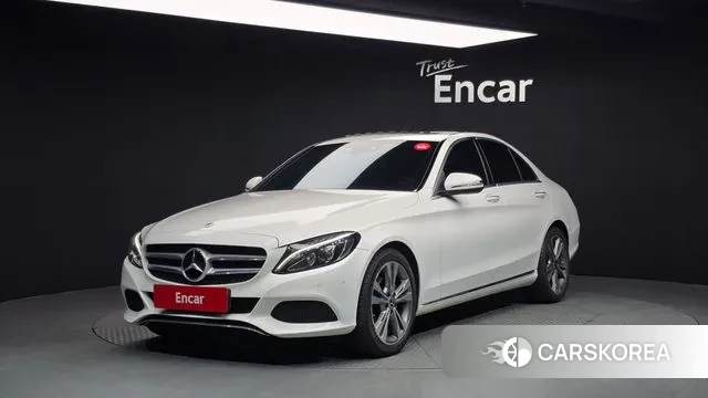 Mercedes-Benz C-Class W205 2018 Белый из Кореи