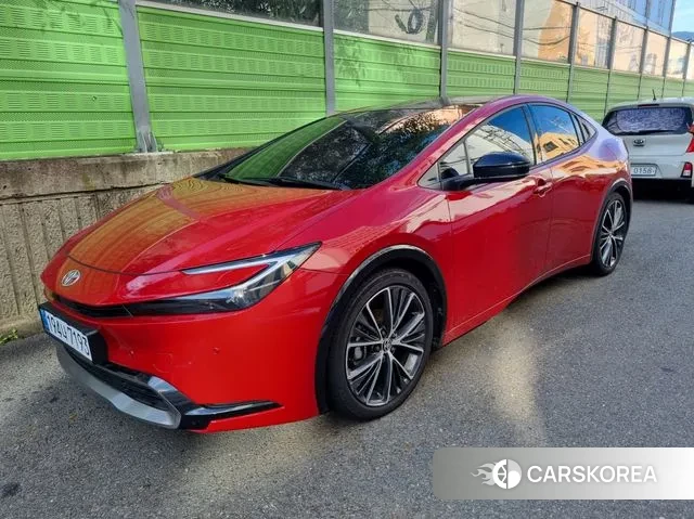 Toyota Prius 5th Generation 2024 Красный из Кореи