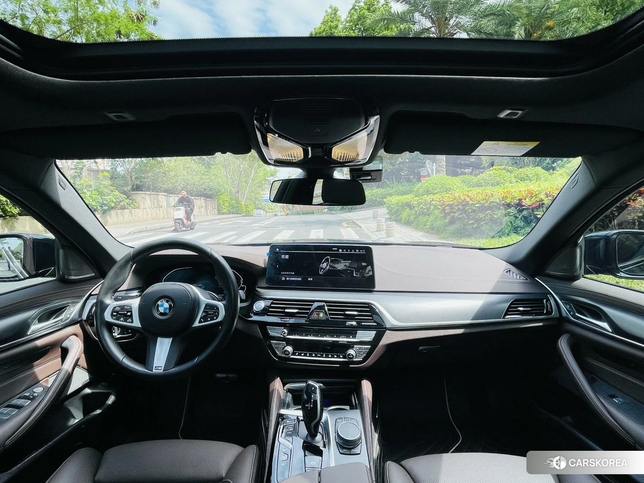 BMW 5 series PHEV 2020 Черный из Китая