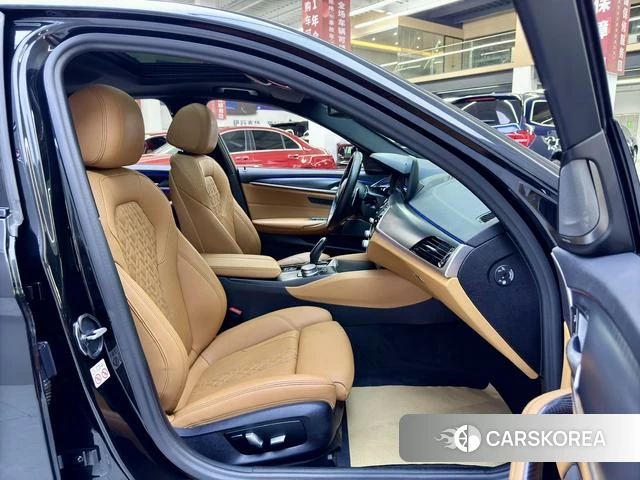 BMW 5 series (imported) 2021 Черный из Китая