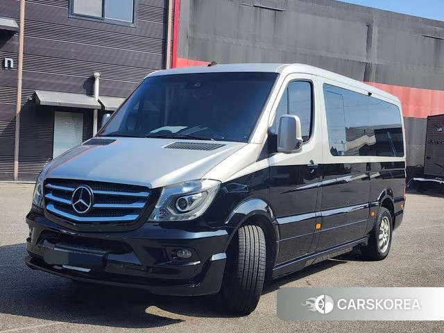 Mercedes-Benz Sprinter 2018 Песочный из Кореи