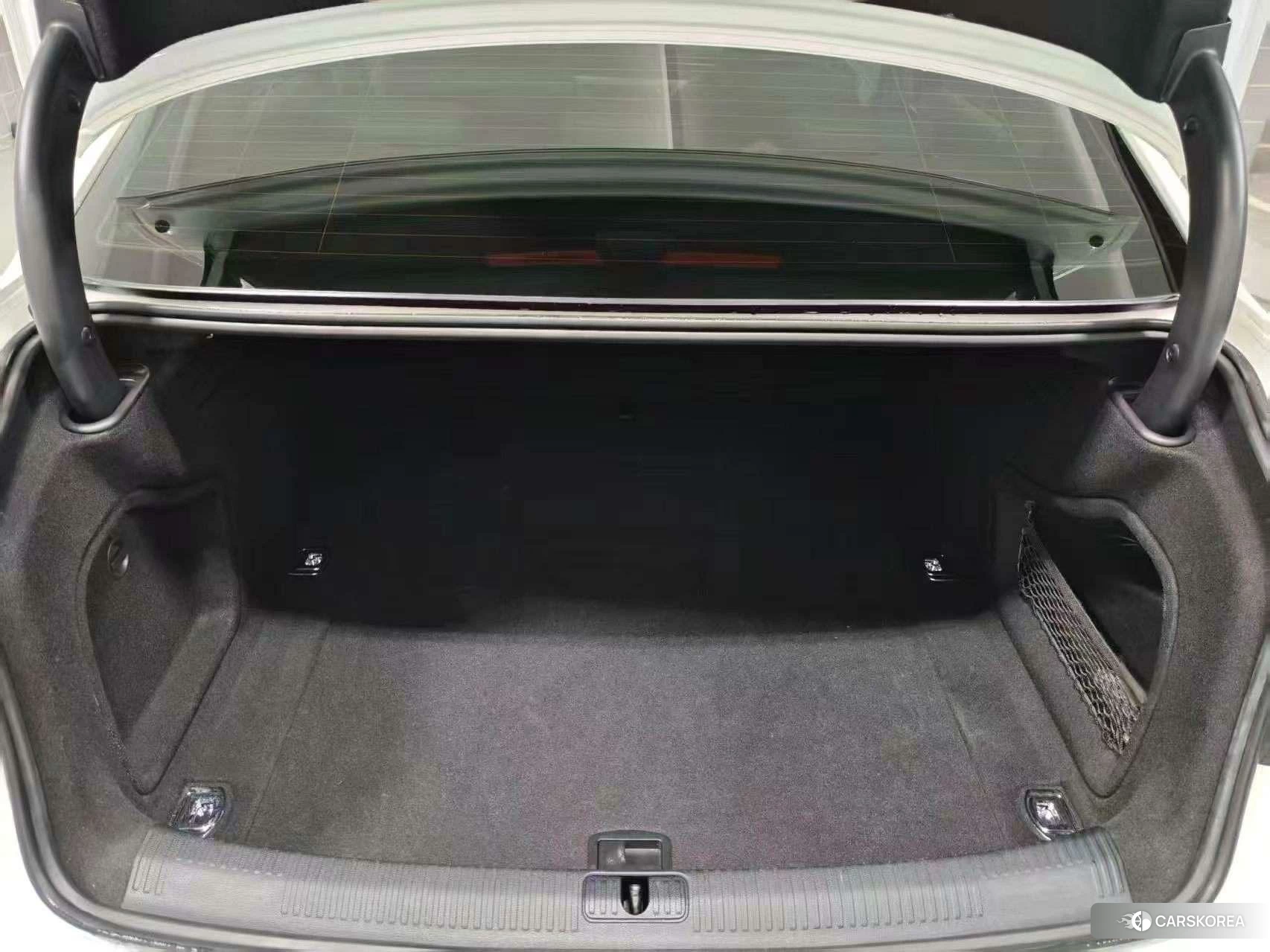 Audi A4L 2020 Белый из Китая