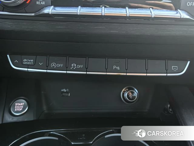 Audi A4L 2023 Белый из Китая