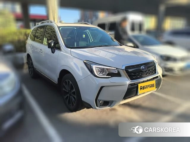 Subaru FORESTER Forester 2018 Белый из Китая