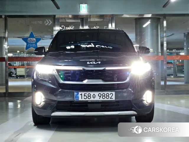 Kia Seltos 2022 Серый из Кореи