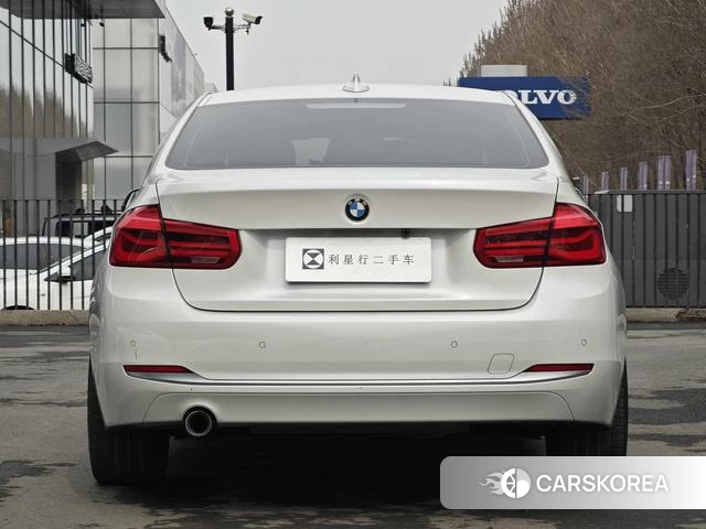 BMW 3 series 2018 Белый из Китая