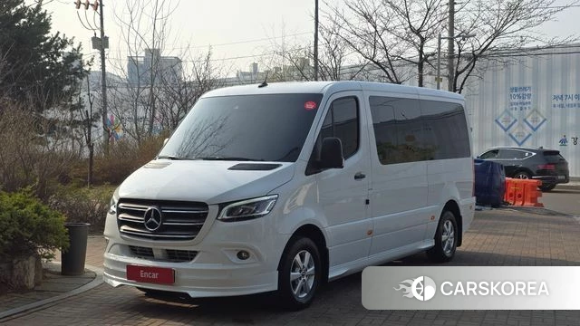 Mercedes-Benz Sprinter 2024 Белый из Кореи
