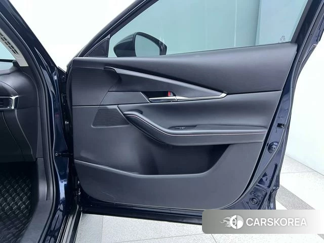 Mazda CX-30 2023 Темно-серый из Китая