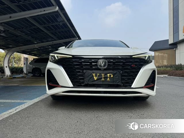 Chang'an Yidong 2023 Белый из Китая