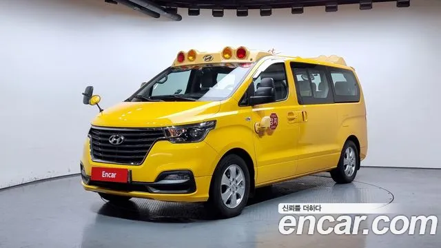 Hyundai The New Grand Starex 2018 Желтый из Кореи