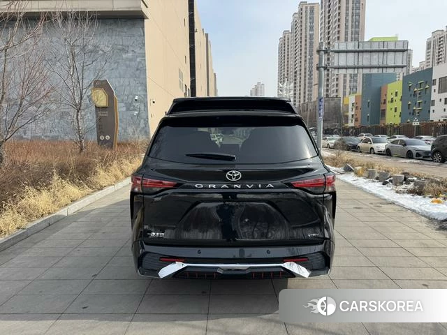 Toyota Grevia 2026 Черный из Китая