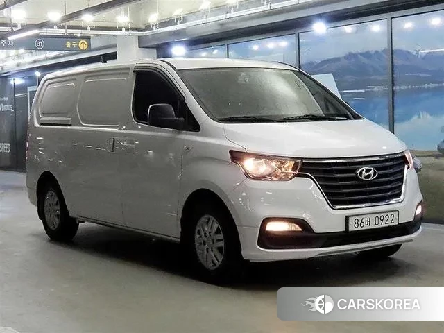 Hyundai The New Grand Starex 2018 Белый из Кореи