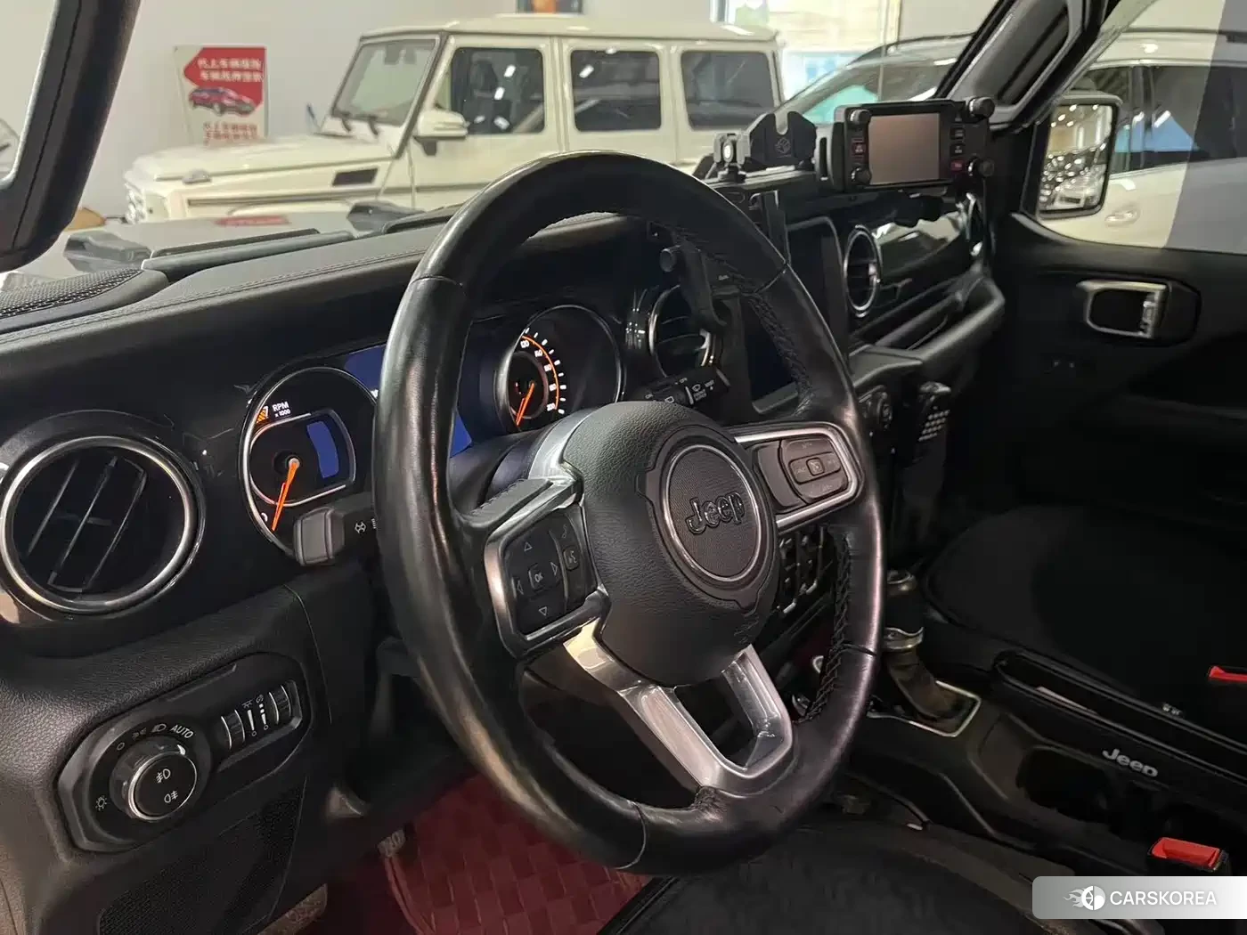 Jeep Wrangler 2021 Silver/gray из Китая