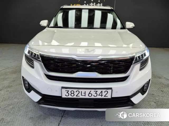 Kia Seltos 2022 Белый из Кореи