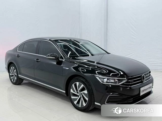 Volkswagen Magotan PHEV 2023 Черный из Китая