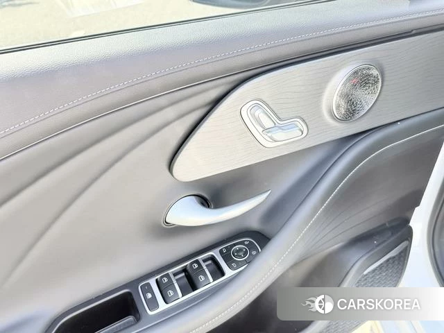 Chery Fengyun Fengyun A8 2025 Белый из Китая