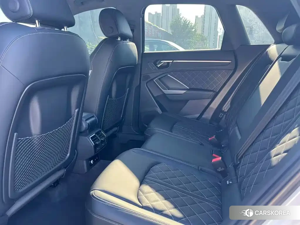 Audi Q3 2026 Белый из Китая