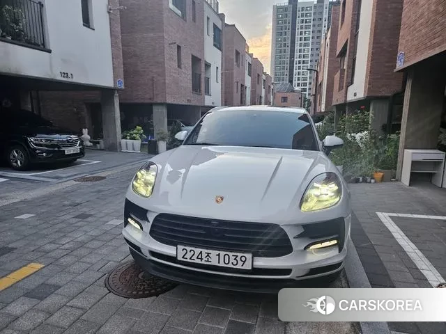 Porsche Macan 2019 Белый из Кореи