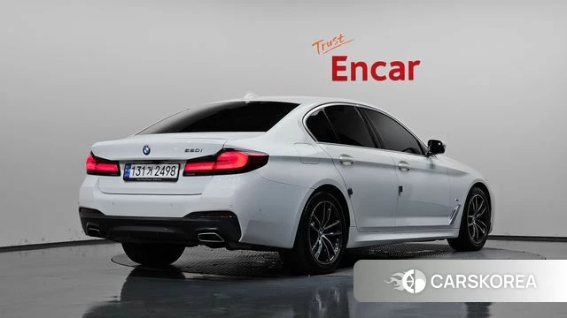 BMW 5 Series (G30) 2023 Белый из Кореи