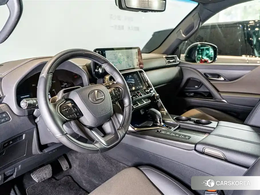 Lexus LX 2025 Черный из Китая