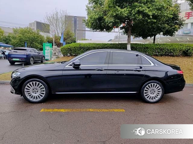 Mercedes-Benz E-class 2022 Черный из Китая