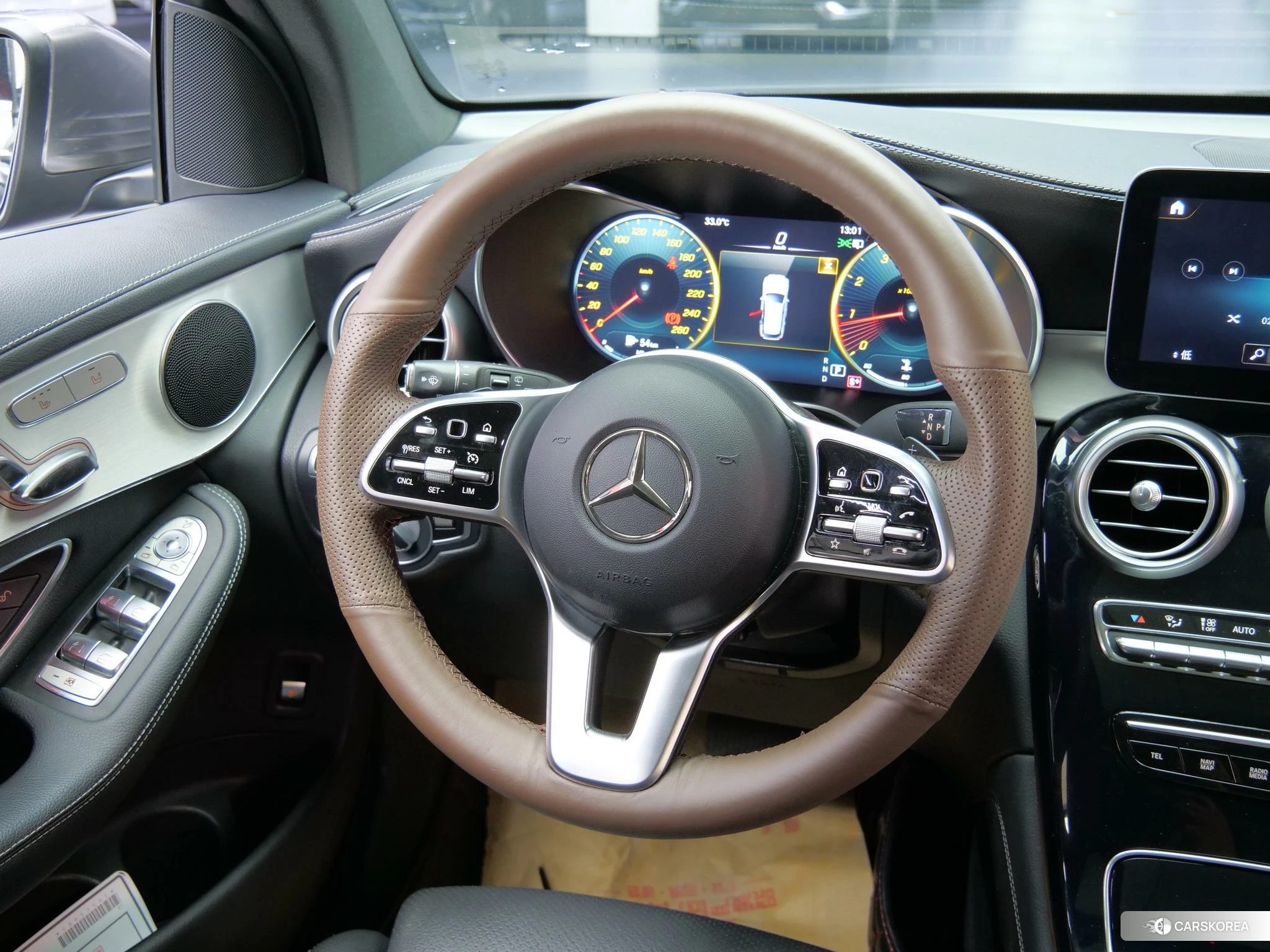 Mercedes-Benz GLC 2020 Серебристо-серый из Китая