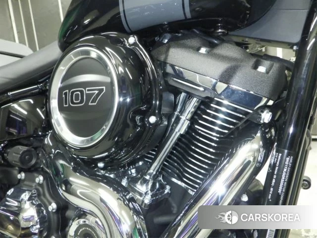 Engine photo
