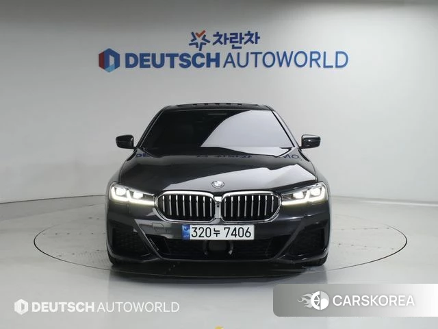 BMW 5 Series (G30) 2021 Серебристо-серый из Кореи