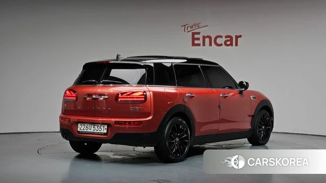Mini Cooper Clubman 2021 Красный из Кореи
