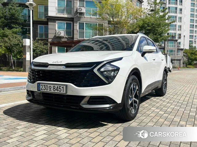 Kia Sportage 5th Generation Hybrid 2023 Белый из Кореи