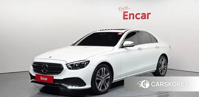 Mercedes-Benz E-Class W213 2022 Белый из Кореи