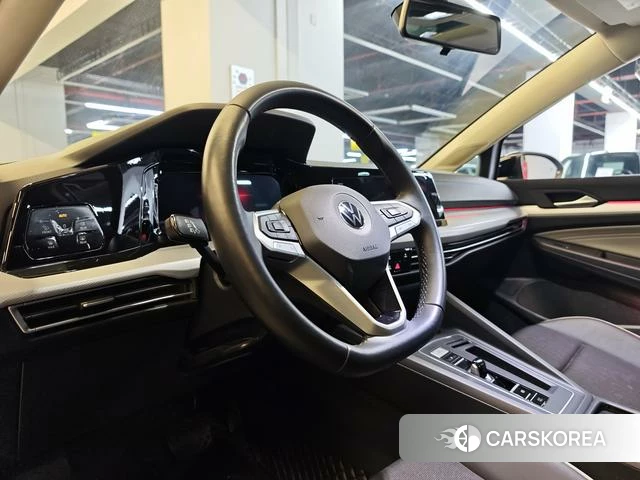 Volkswagen Golf 2022 Белый из Китая