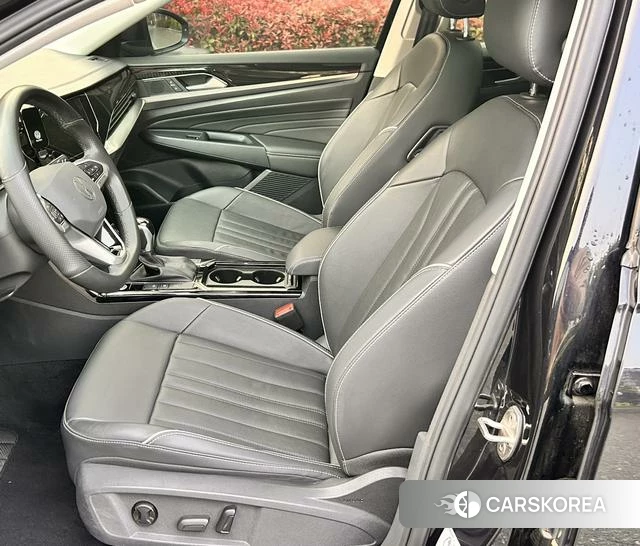 Volkswagen Passat 2022 Черный из Китая