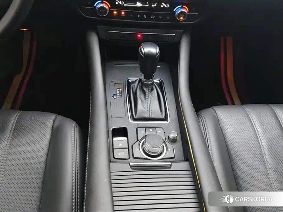 Mazda Atenza 2022 Белый из Китая