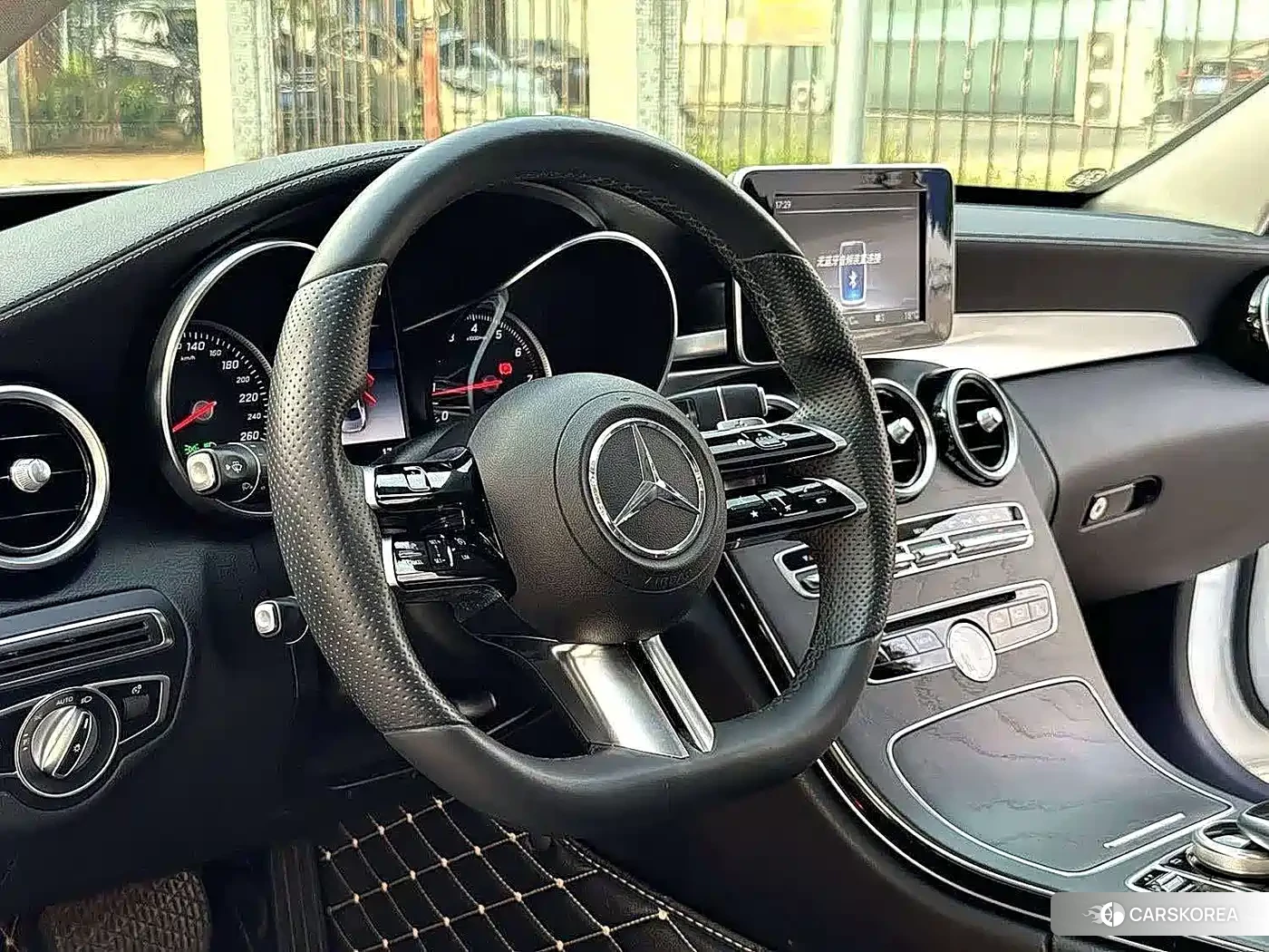 Mercedes-Benz C-class 2018 Белый из Китая