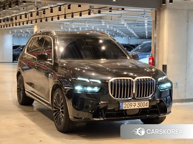 BMW X7 (G07) 2022 Черный из Кореи
