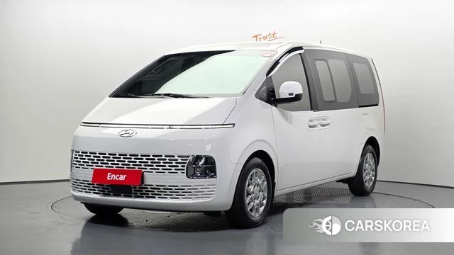 Hyundai Staria 2023 Белый из Кореи