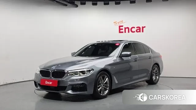 BMW 5 Series (G30) 2019 Небесно-голубой из Кореи