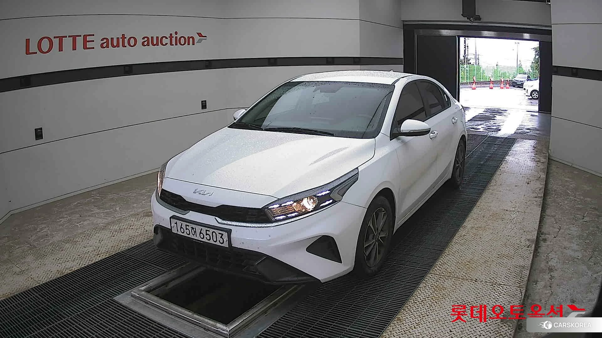 Kia K3 2022 Snow White Pearl из Кореи